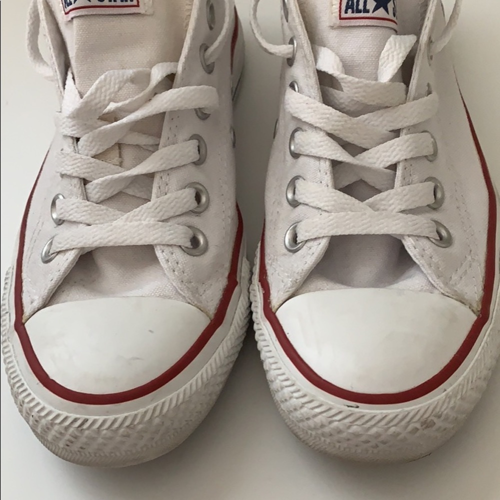 Converse - Picture 2 of 3